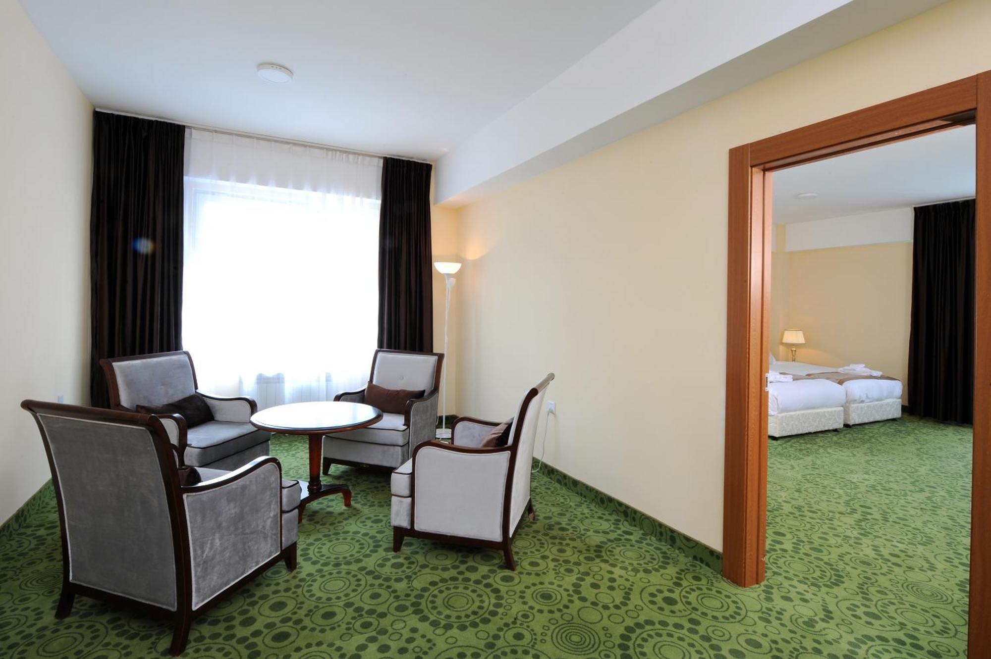 Alpha Hotel Ulaanbaatar Bagian luar foto