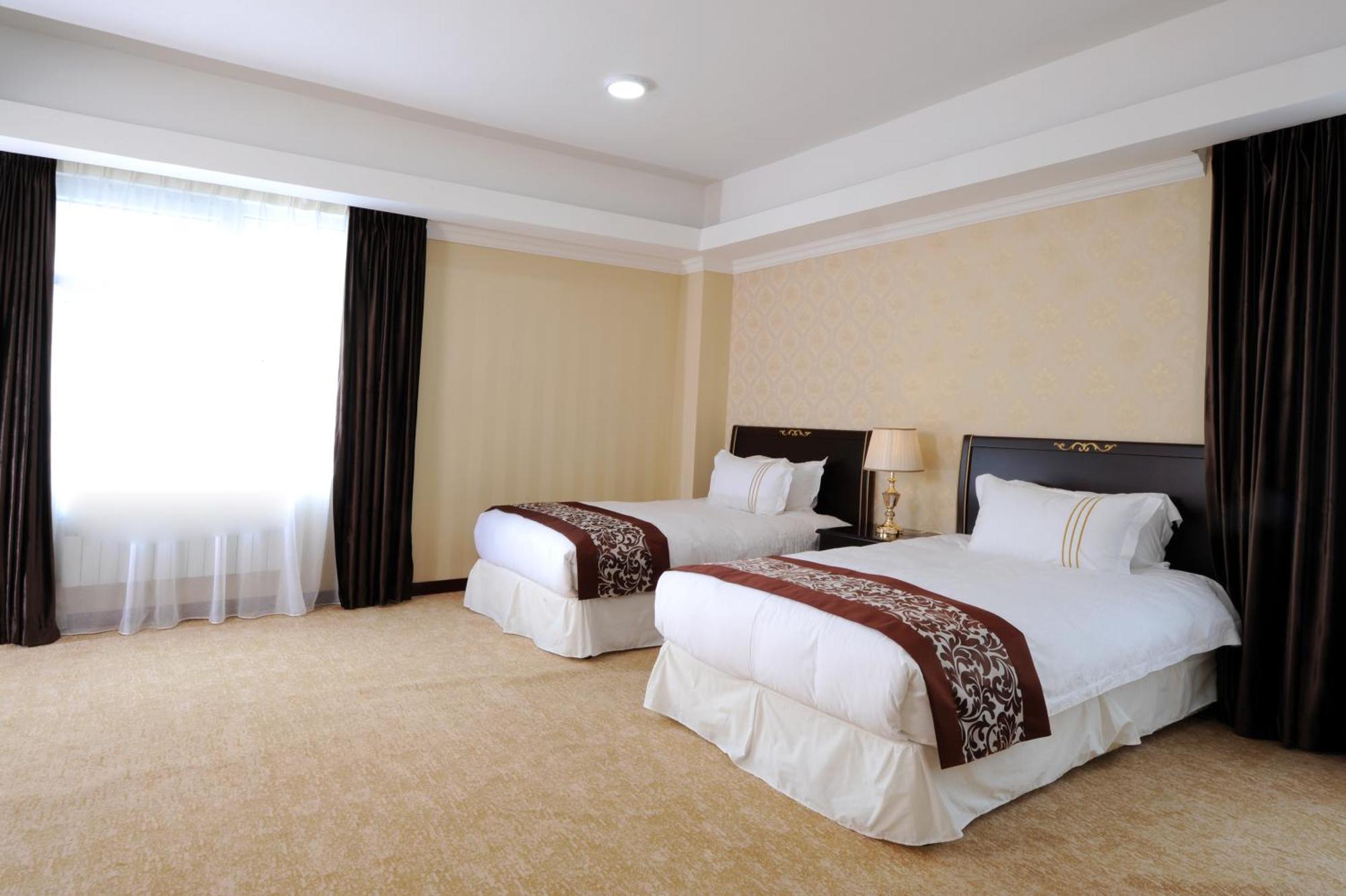 Alpha Hotel Ulaanbaatar Bagian luar foto