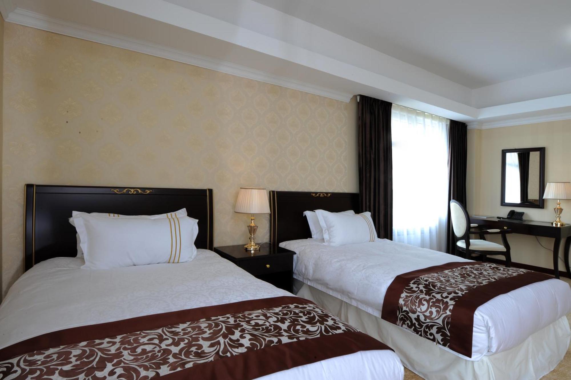 Alpha Hotel Ulaanbaatar Bagian luar foto