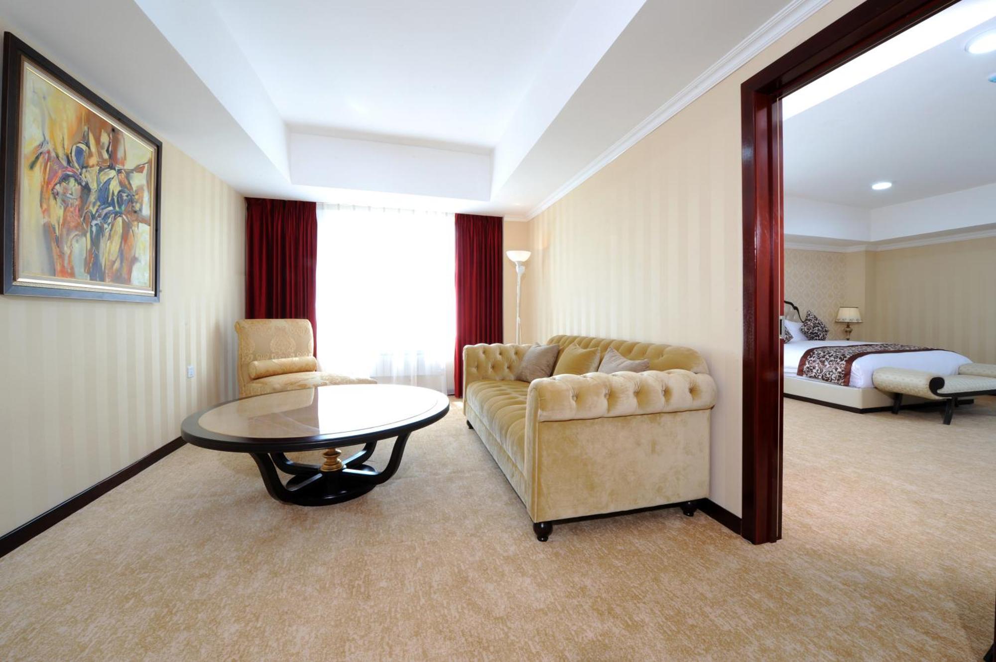 Alpha Hotel Ulaanbaatar Bagian luar foto
