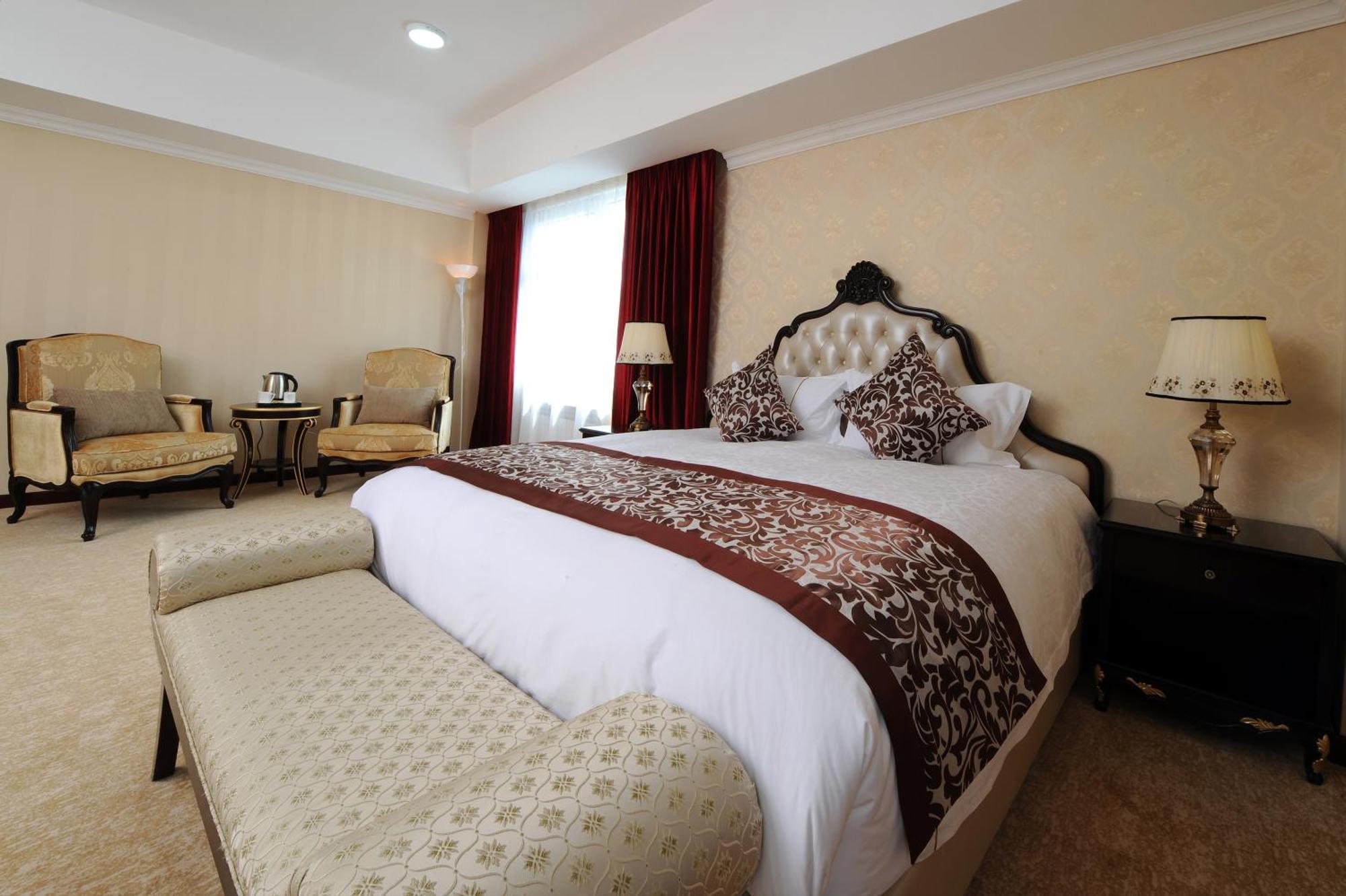 Alpha Hotel Ulaanbaatar Bagian luar foto