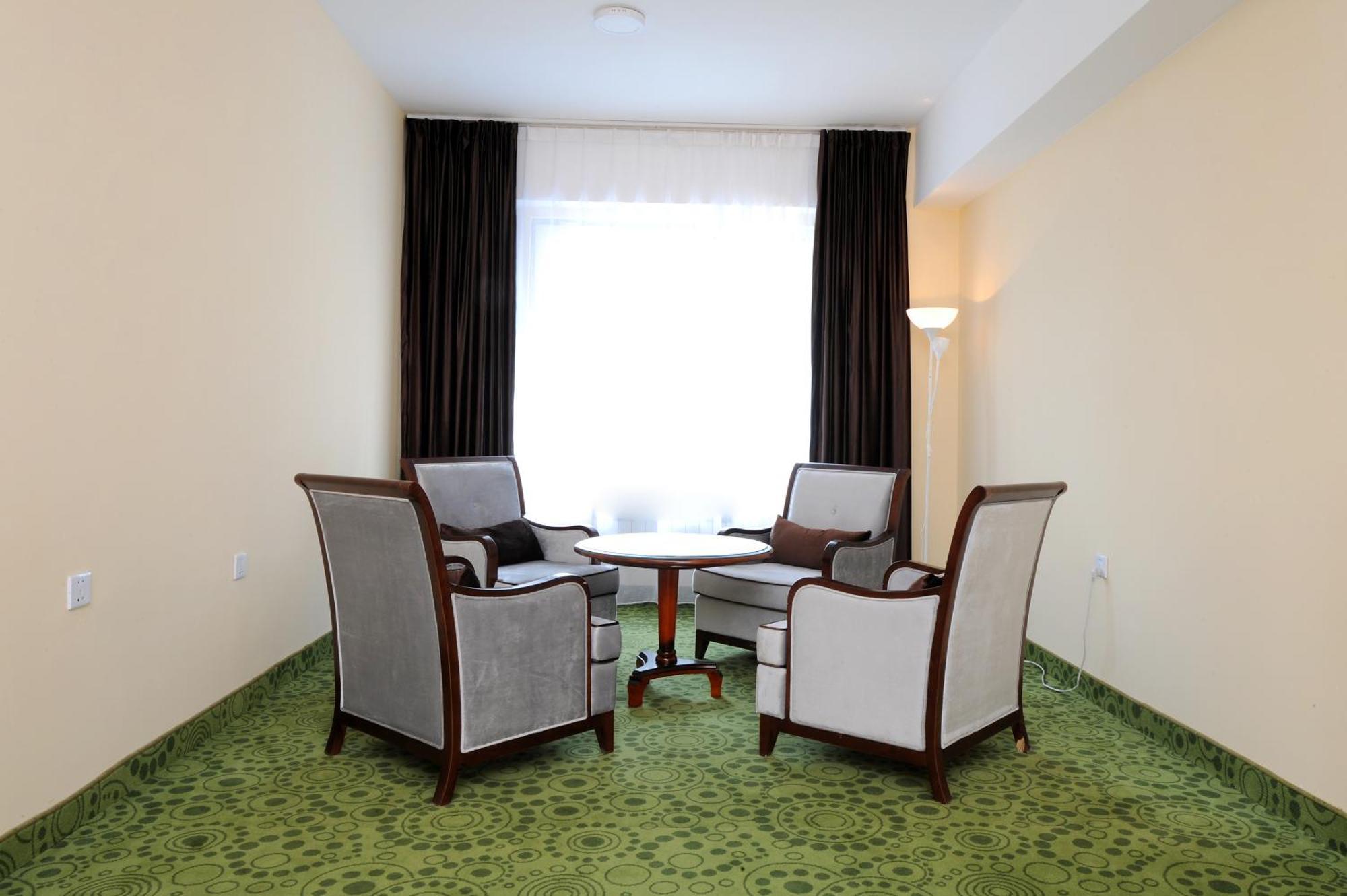 Alpha Hotel Ulaanbaatar Bagian luar foto