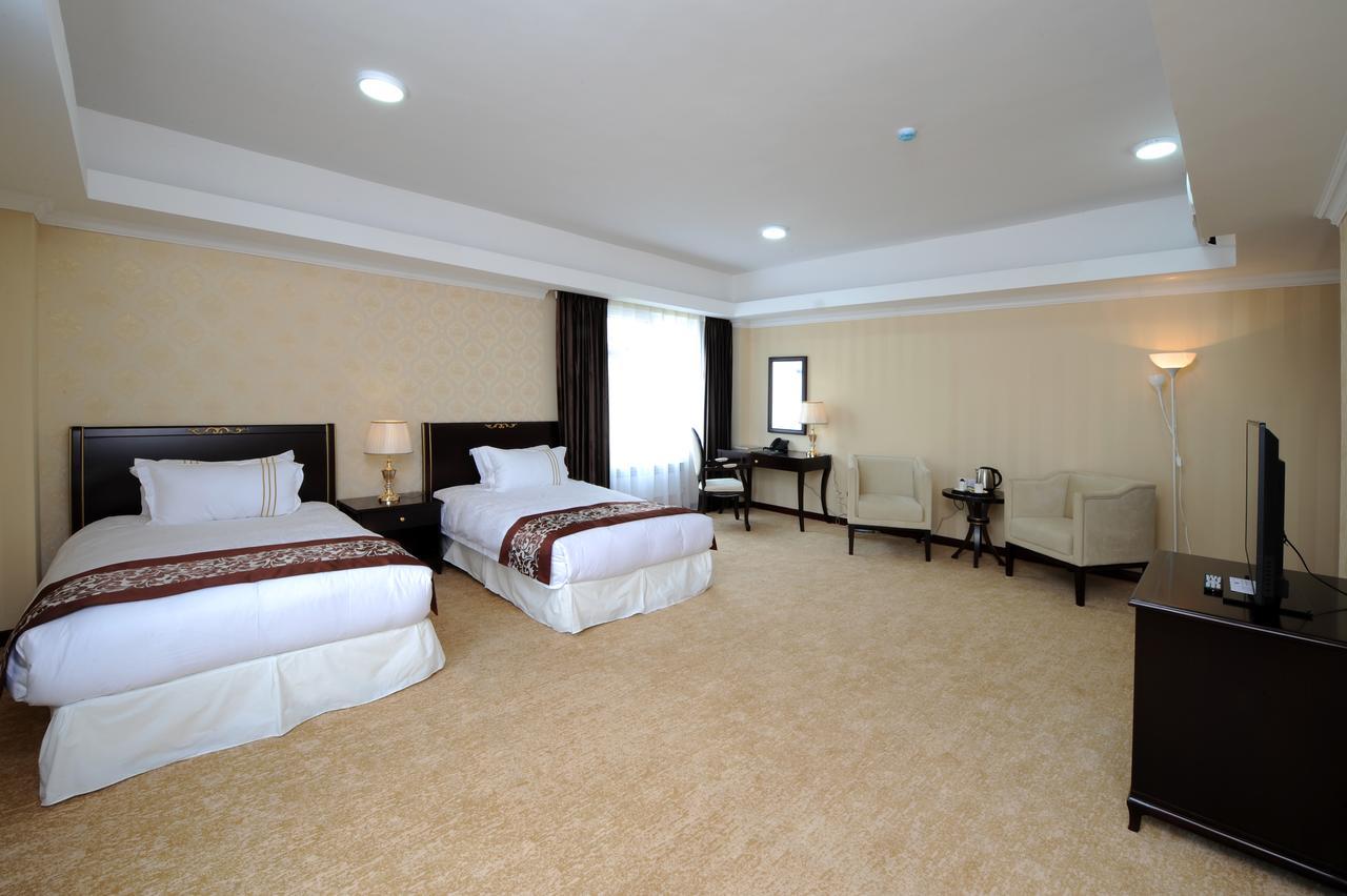 Alpha Hotel Ulaanbaatar Bagian luar foto