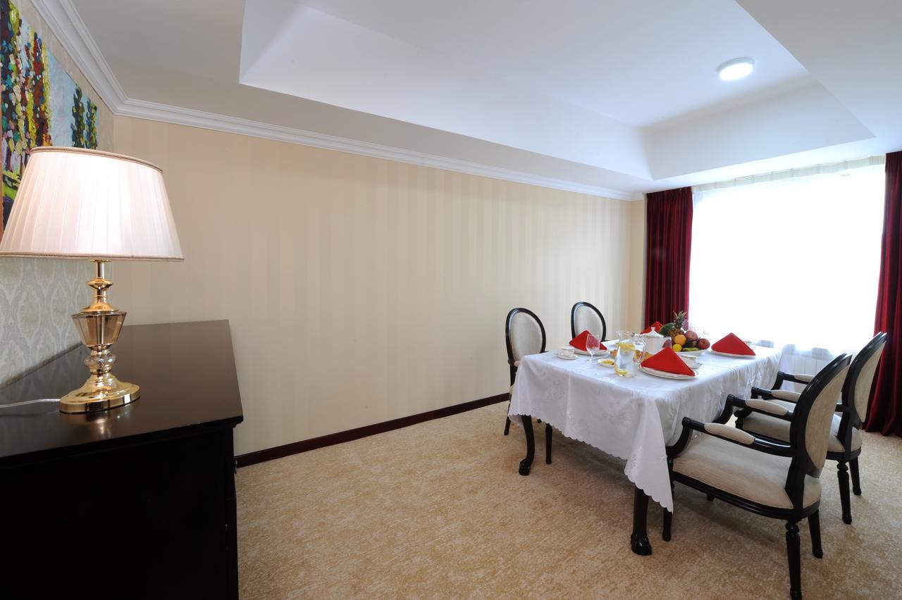 Alpha Hotel Ulaanbaatar Bagian luar foto