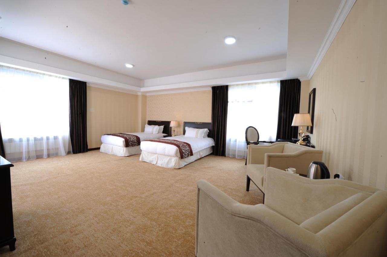 Alpha Hotel Ulaanbaatar Bagian luar foto